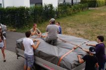 Spanngurte drüber...