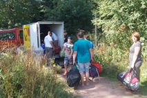 Beladen des Gepäckhängers