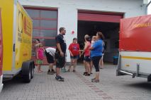 Begrüßen der Eltern