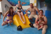 Erst das Kinderbecken...