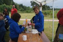 Familie Winkler bei der Arbeit