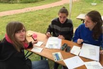 Postkarten schreiben im Akkord