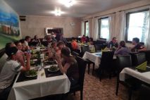 Bei der Schnitzelfarm